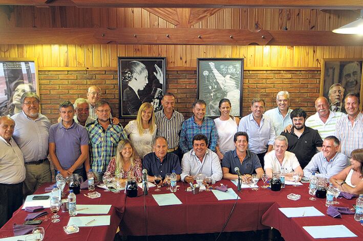 Fernando Espinoza abogó por “un gran frente electoral con los mejores candidatos”.