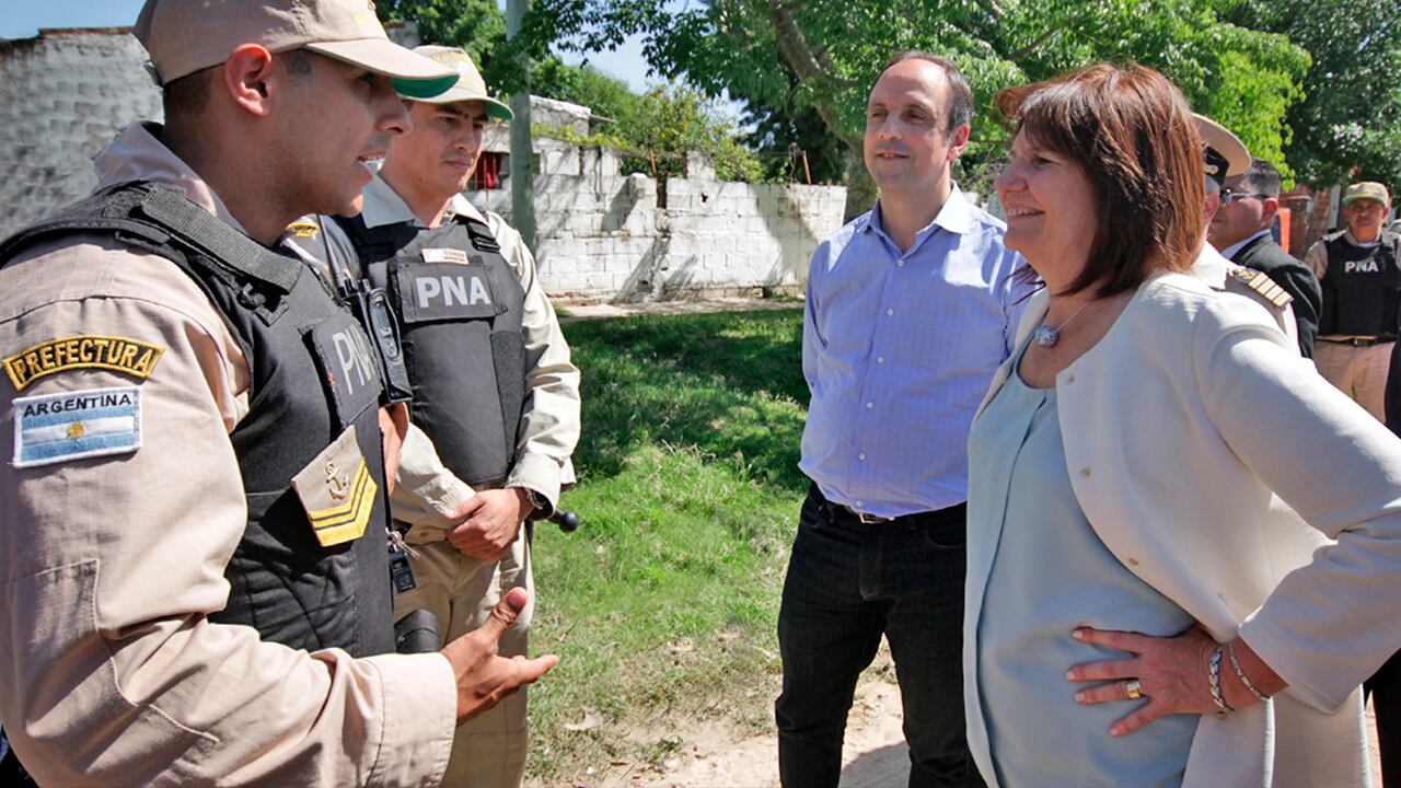 El intendente Corral y la ministra Bullrich prometieron reducir la inseguridad en Alto Verde.