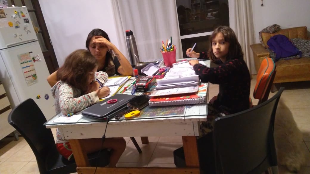 La arquitectura escolar se estalló en este modelo educativo de emergencia