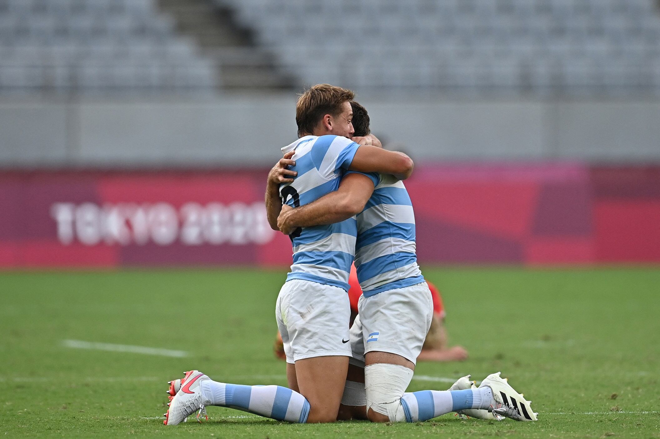 Emotivo festejo de Los Pumas 7s tras la victoria sobre los británicos