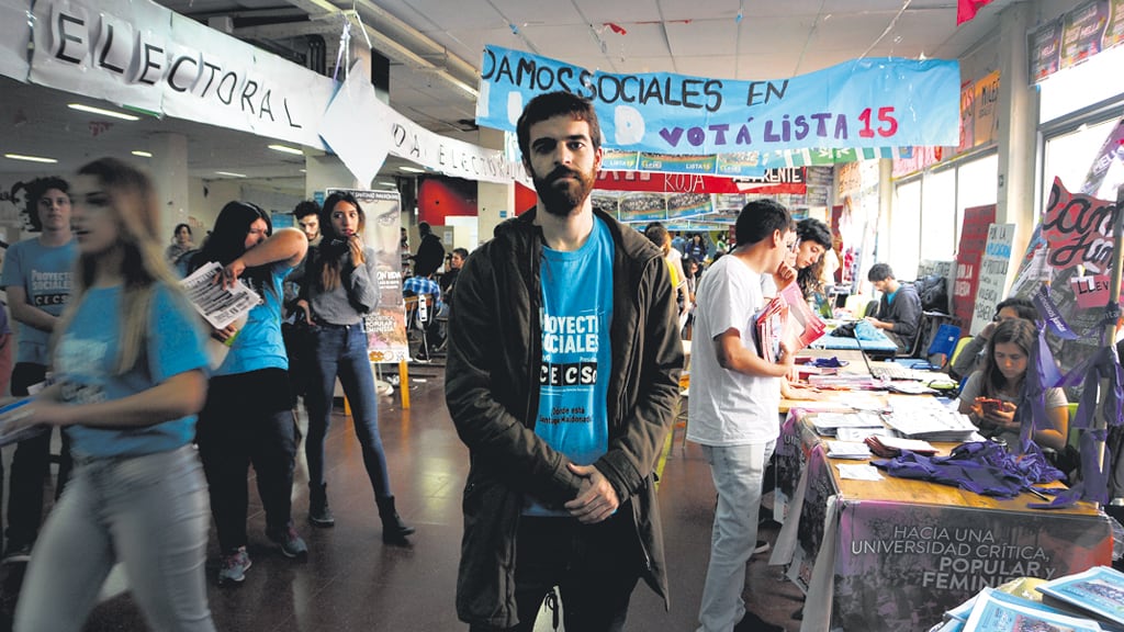 “El centro debe ser autónomo de las autoridades”, dice Móbili.