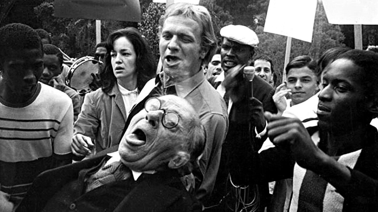 Tierra en trance, obra maestra de Glauber Rocha.