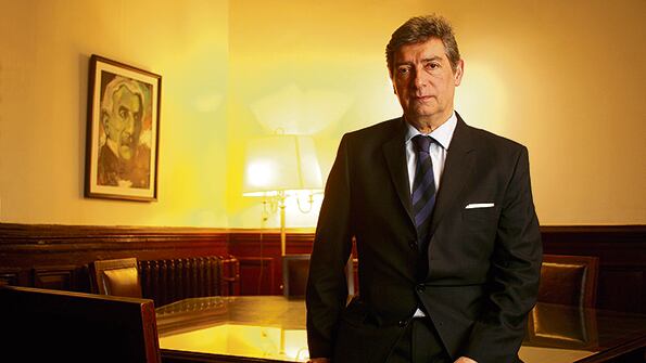 “Si uno considera que está siendo presionado debe denunciarlo, y si no debe renunciar a su cargo”, afirma Rosatti.