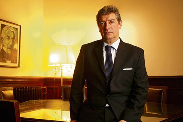 “Si uno considera que está siendo presionado debe denunciarlo, y si no debe renunciar a su cargo”, afirma Rosatti.