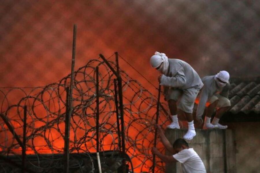 El motín, en el que se enfrentaron dos grupos por el control de drogas dentro del penal, duró cinco horas.