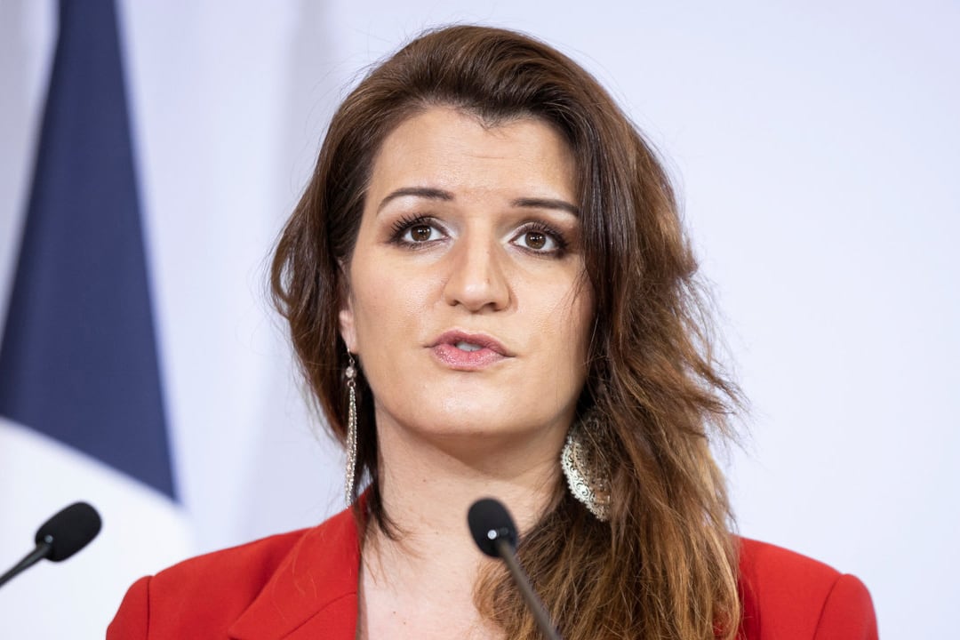 Hija de un historiador y de una directora de instituto, Marlene Schiappa estudió Geografía en la Sorbona y tiene un diploma en comunicación.