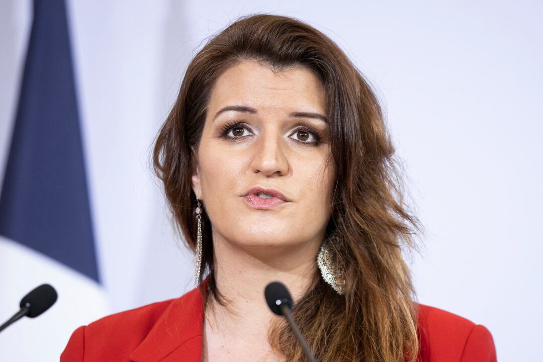 Hija de un historiador y de una directora de instituto, Marlene Schiappa estudió Geografía en la Sorbona y tiene un diploma en comunicación.