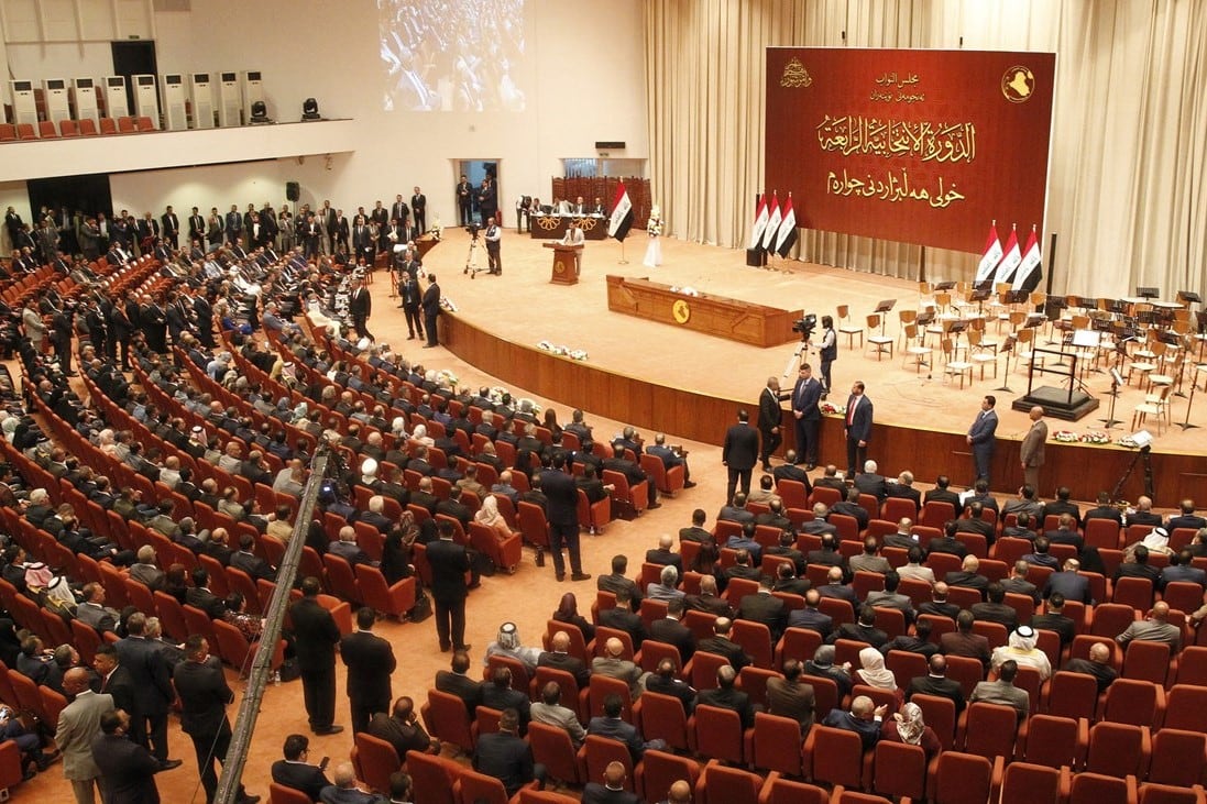 Según el texto de la normativa, se castigaría con "al menos 7 años de cárcel" por "incitación a la homosexualidad".