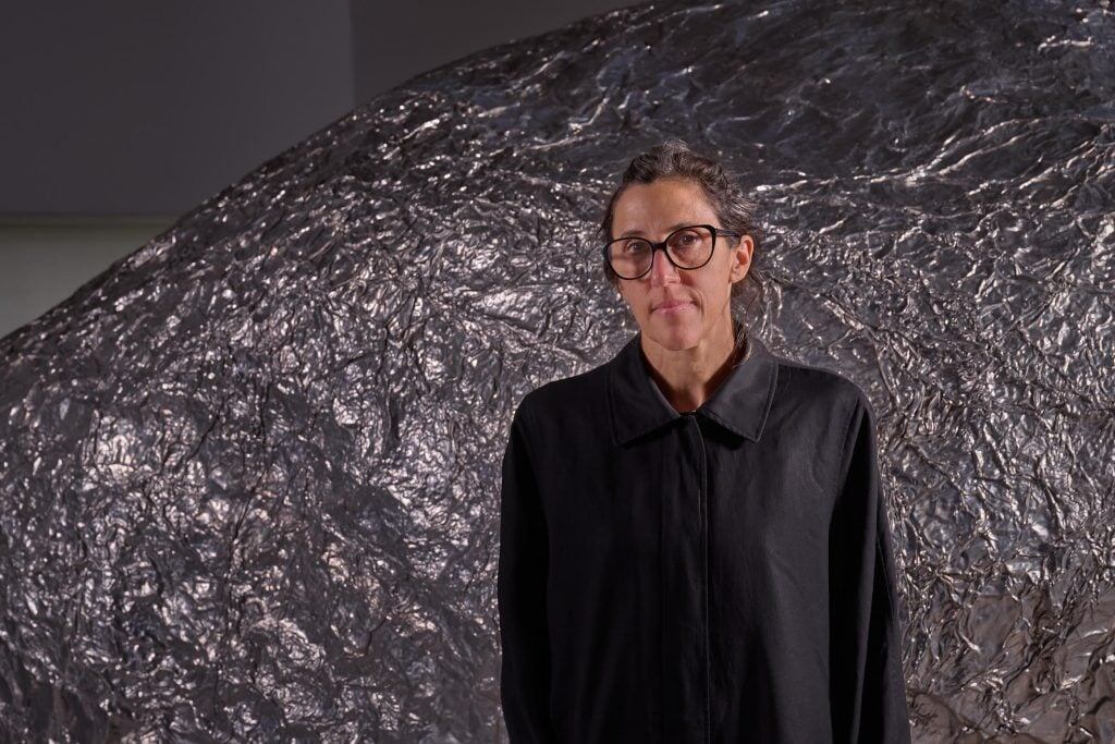 El primer capítulo es una entrevista a la artista visual Mariana Pellejero.