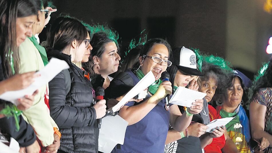 La lectura del documento, al cierre de la marcha, ayer en Plaza de Mayo.