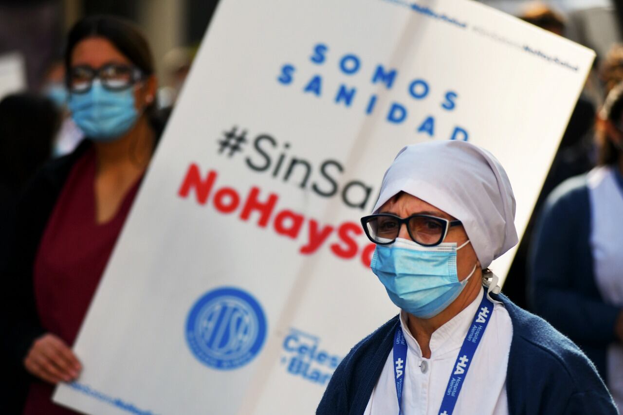 Tras un prolongado conflicto, el sindicato de Sanidad y las empresas de salud privada pactaron un 45 por ciento de aumento salarial.