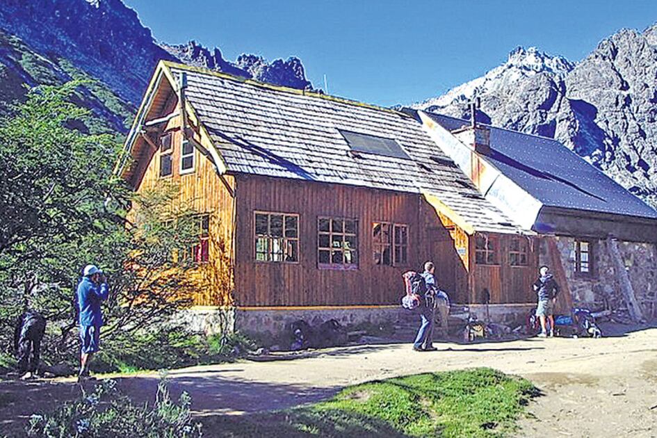 La construcción del refugio San Martín (o Jakob) es enteramente de piedra y madera.