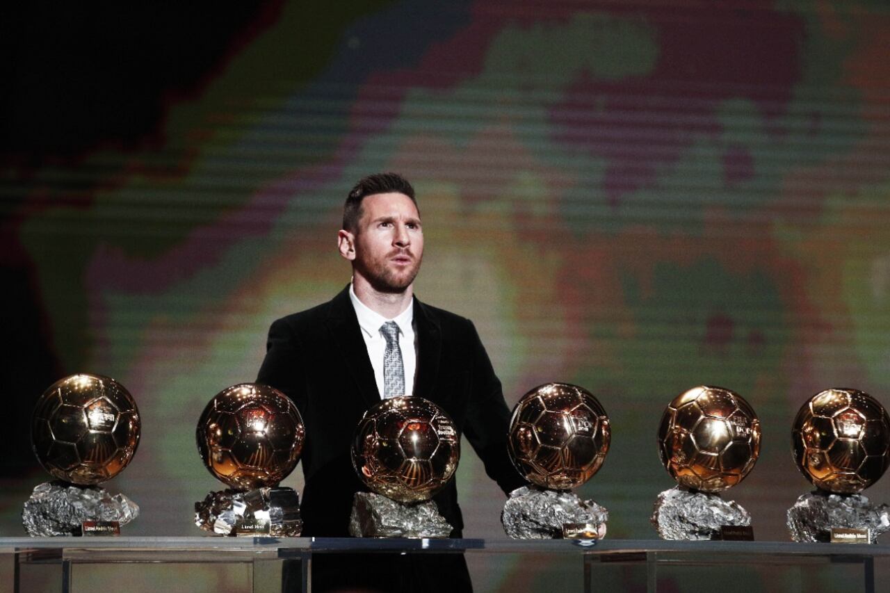 Messi y sus seis Balones. Tiene espacio para uno más