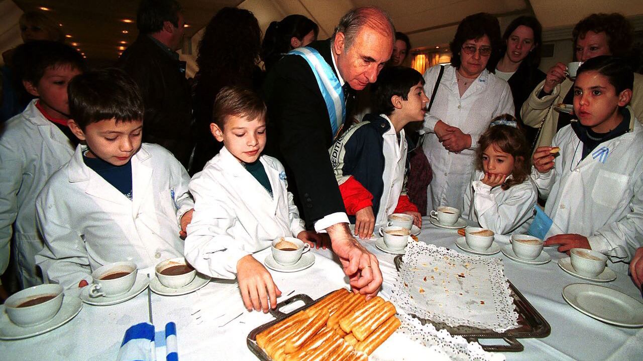 El ex presidente Fernando De la Rúa durante una actividad en Olivos por el 25 de mayo de 2001.