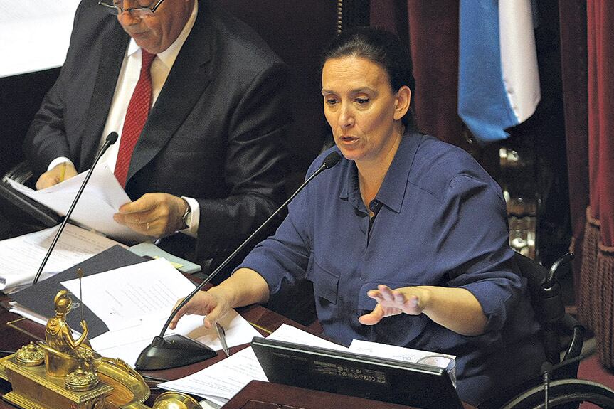 Michetti suma más dolores de cabeza por los manejos de dinero.