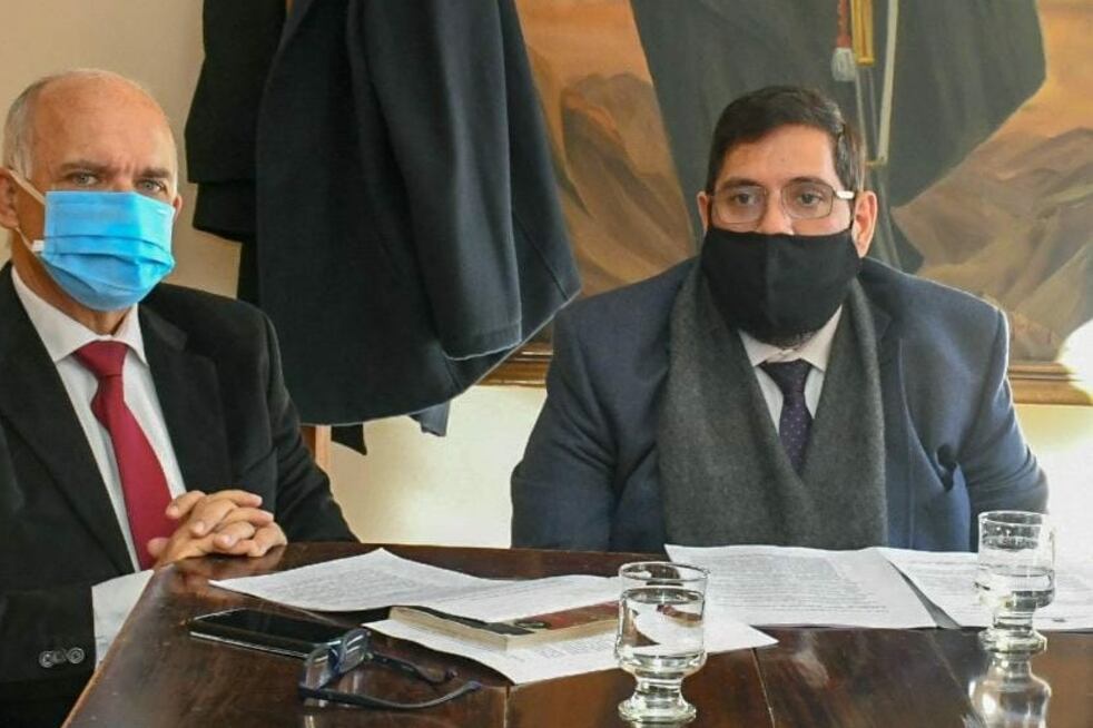 Rubén Arias y Eduardo Barrionuevo durante la reunión con senadores