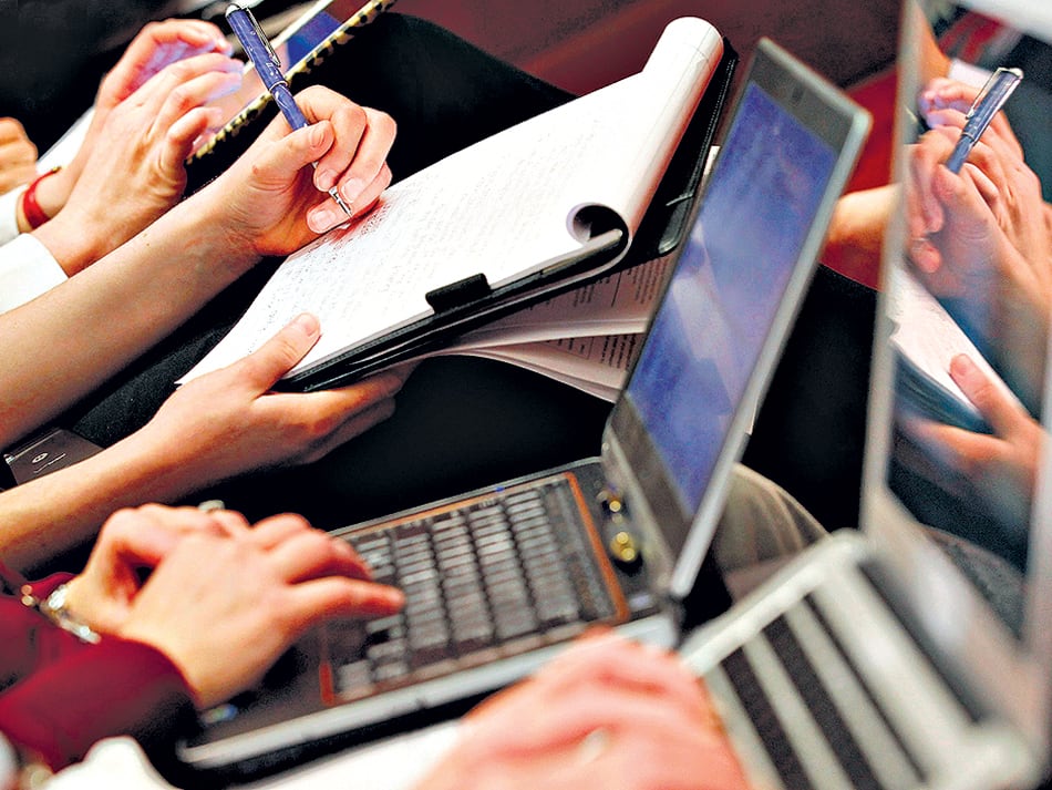 Activistas y desarrolladoras compartieron experiencias online.