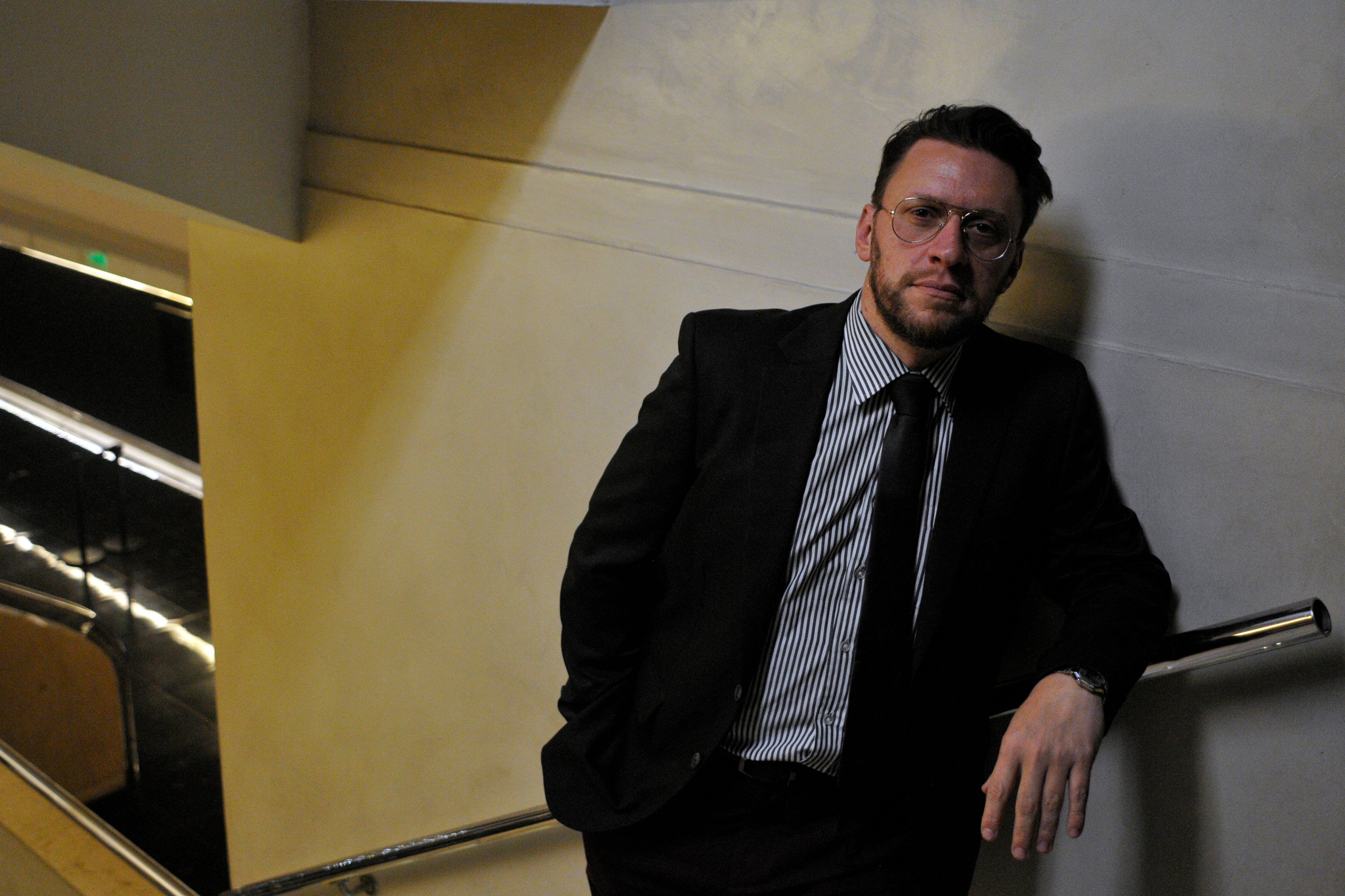 "En este mundo tan virtual cuesta el encuentro, y el teatro es una instancia de encuentro que sigue muy activa"