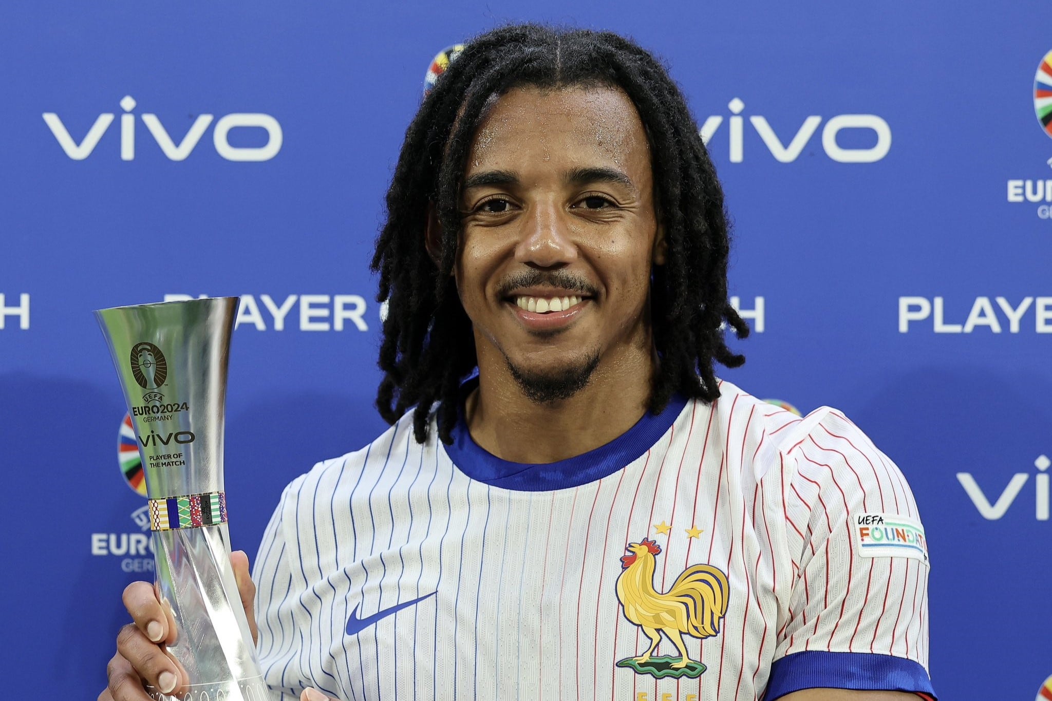 "El partido no aporta libertad y fraternidad", aseguró el lateral.