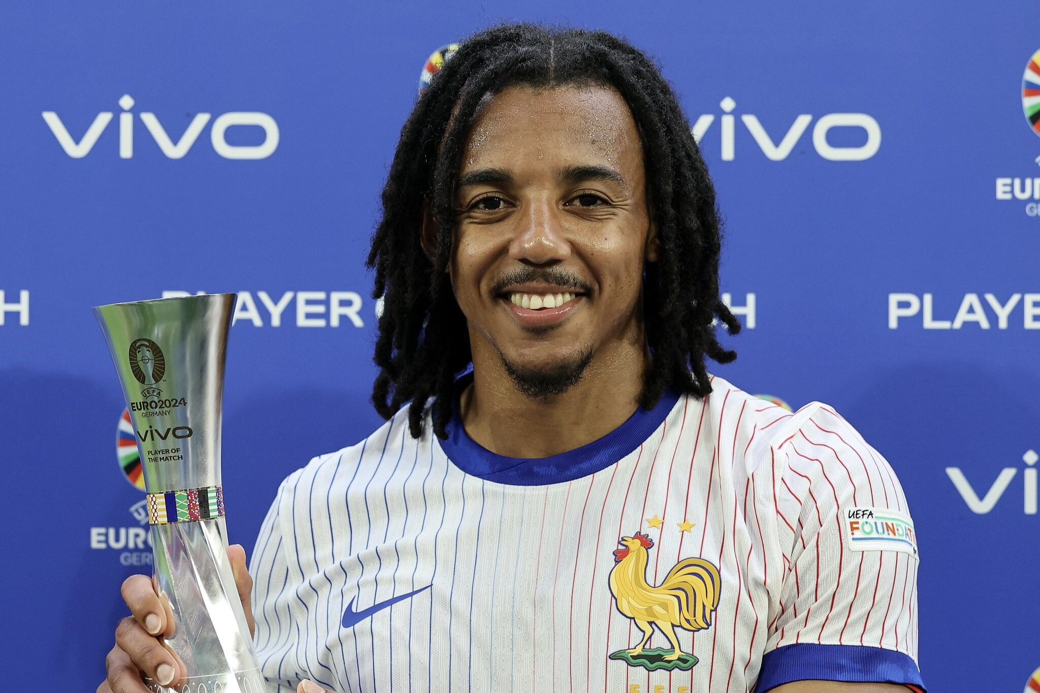 "El partido no aporta libertad y fraternidad", aseguró el lateral.