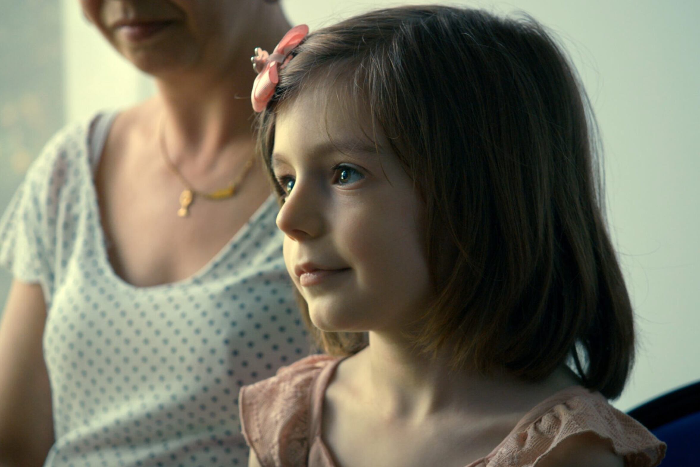 Lejos del voluntarismo discursivo, "Una niña" parte de los sujetos y nunca los abandona.