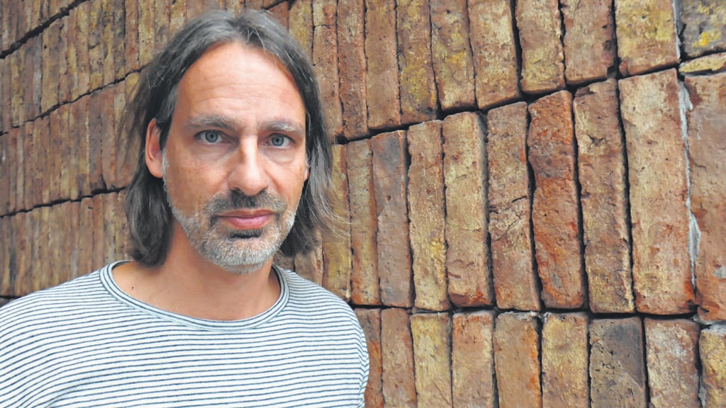 “Uno puede explicar la filosofía con términos sencillos y seriamente si no busca dar respuestas fáciles”, afirma Precht.