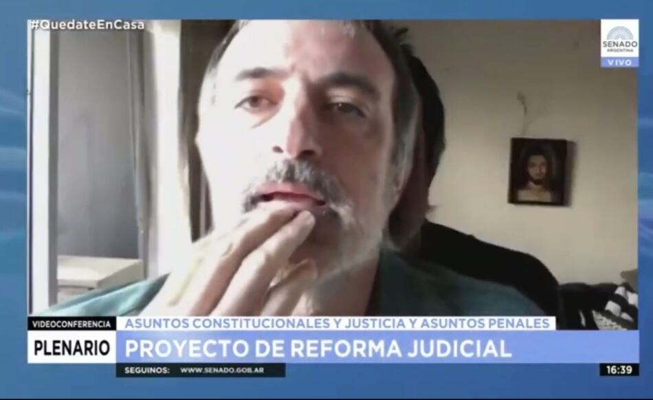 Bullrich, al hablar delante de la imagen fija.