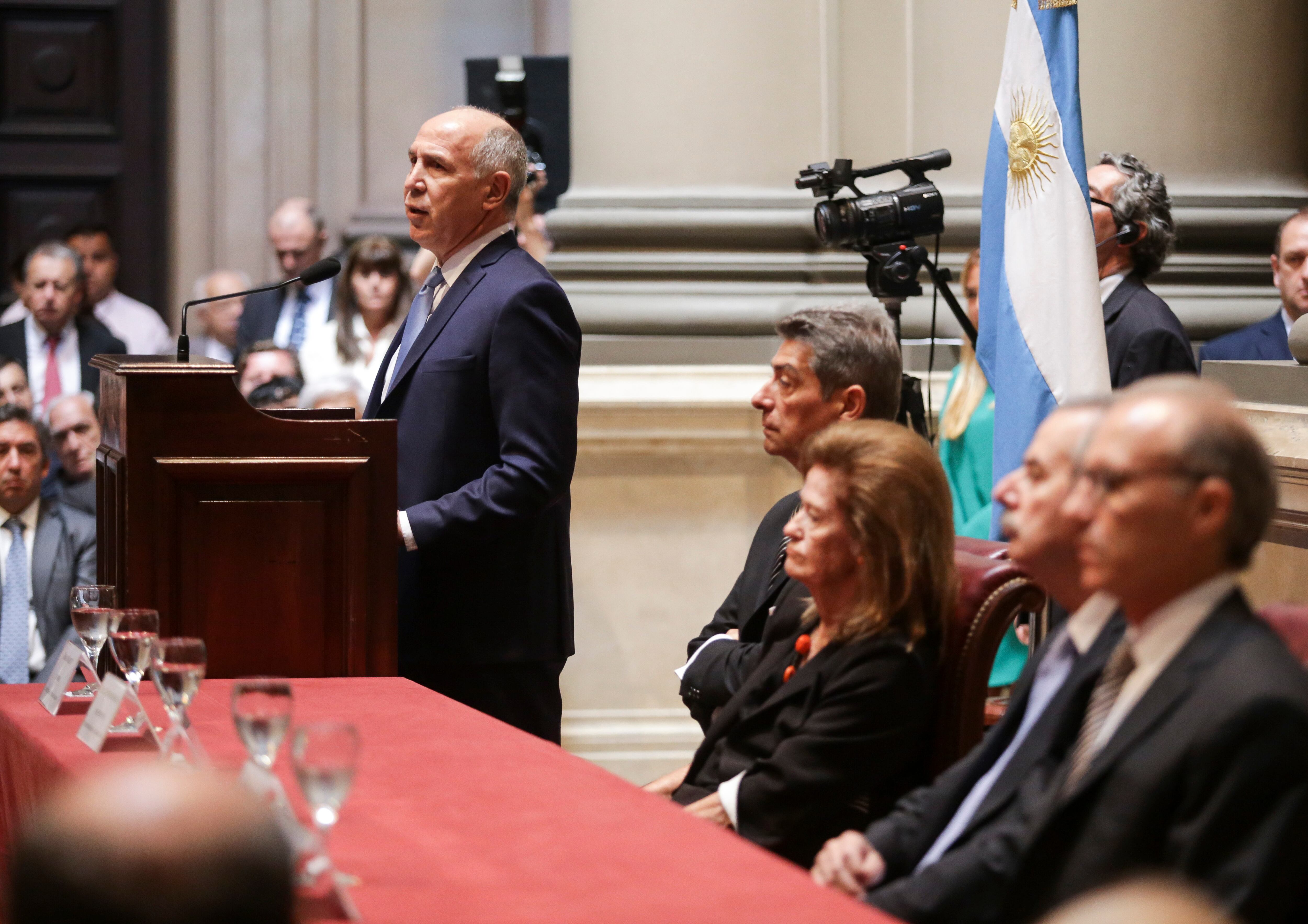 Lorenzetti también sospecha que la banda de D'Alessio por una pintada que apareció a dos cuadras de la casa de su madre.