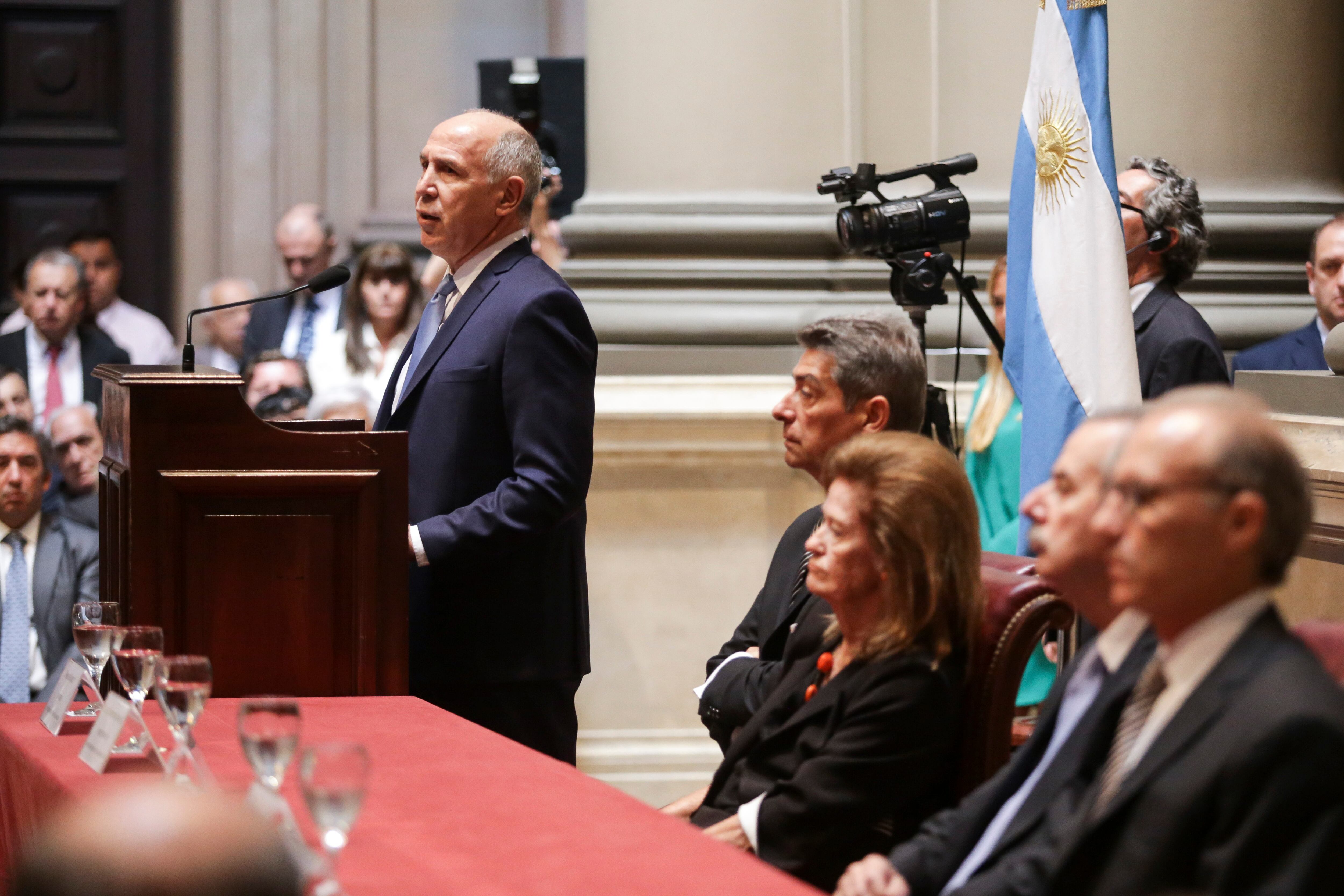 Lorenzetti también sospecha que la banda de D'Alessio por una pintada que apareció a dos cuadras de la casa de su madre.