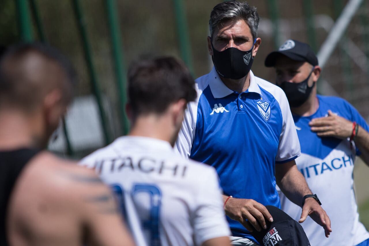 El técnico de Vélez Mauricio Pellegrino