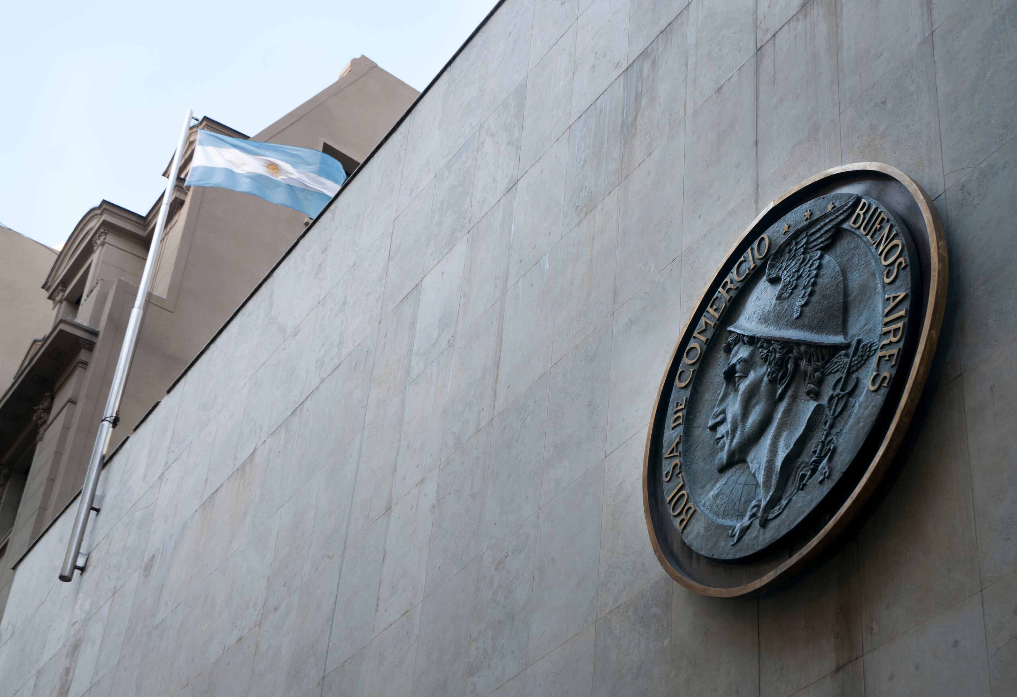 En estas últimas semanas hubo una ola de compras en la bolsa porteña.