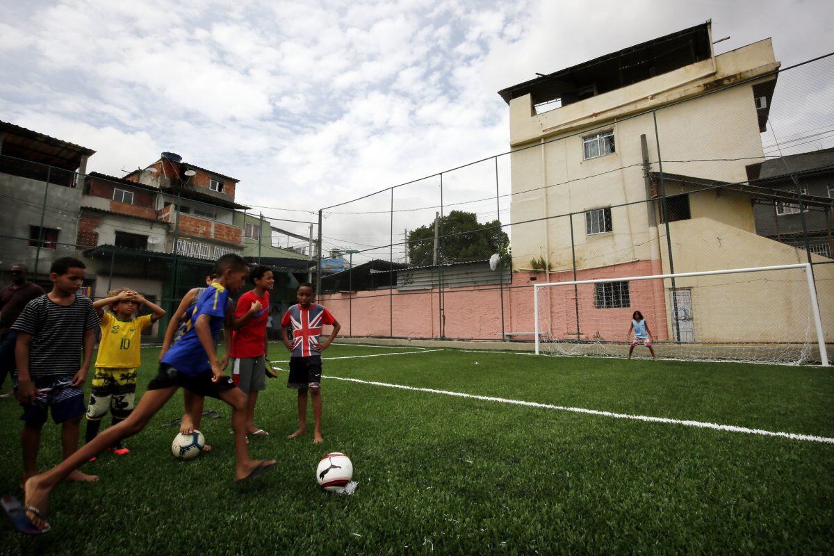 La cancha de Jacarezinho, la favela donde nació y comenzó a jugar al fútbol Romario