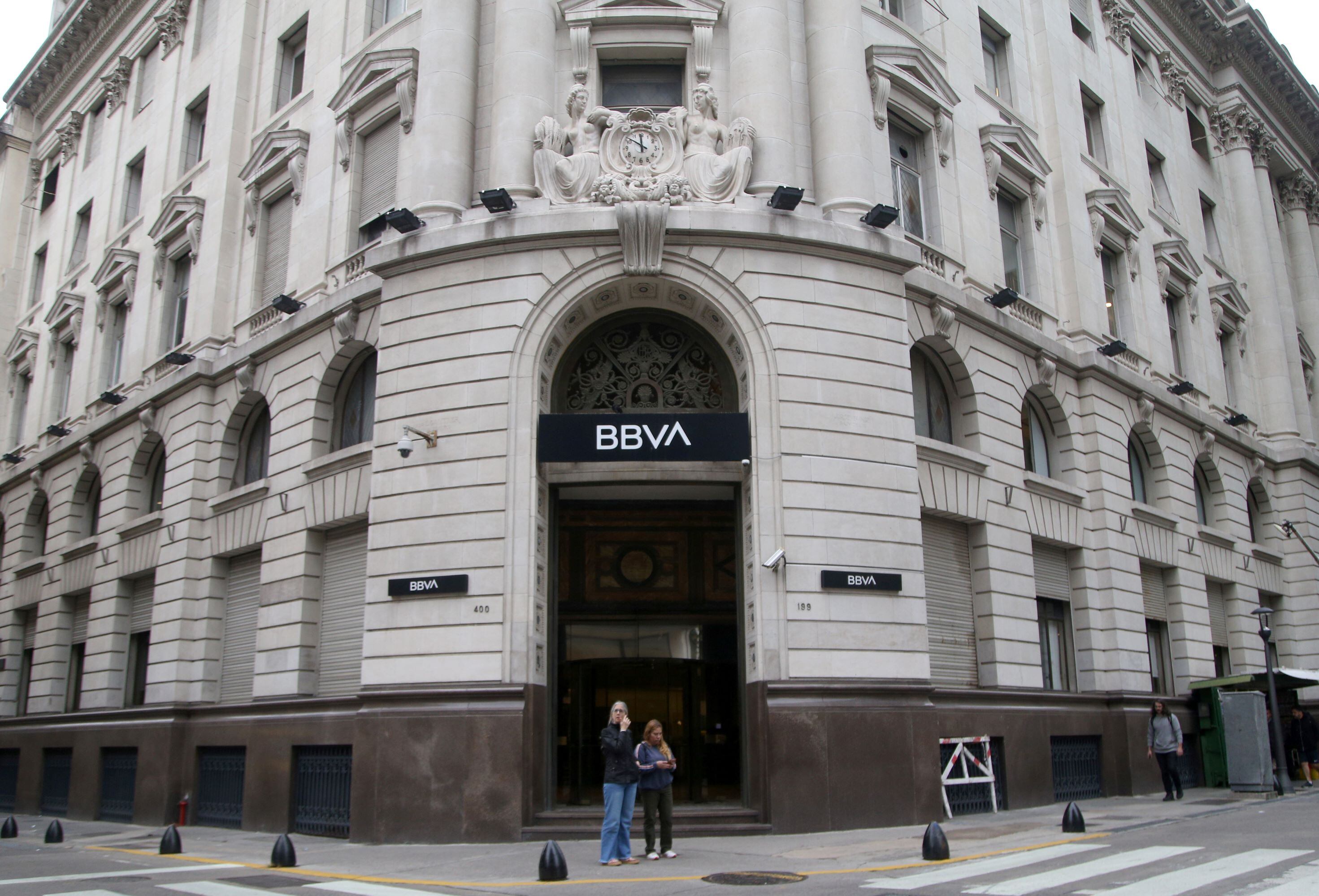 Los bancos no estarán abiertos para la atención al público de manera presencial