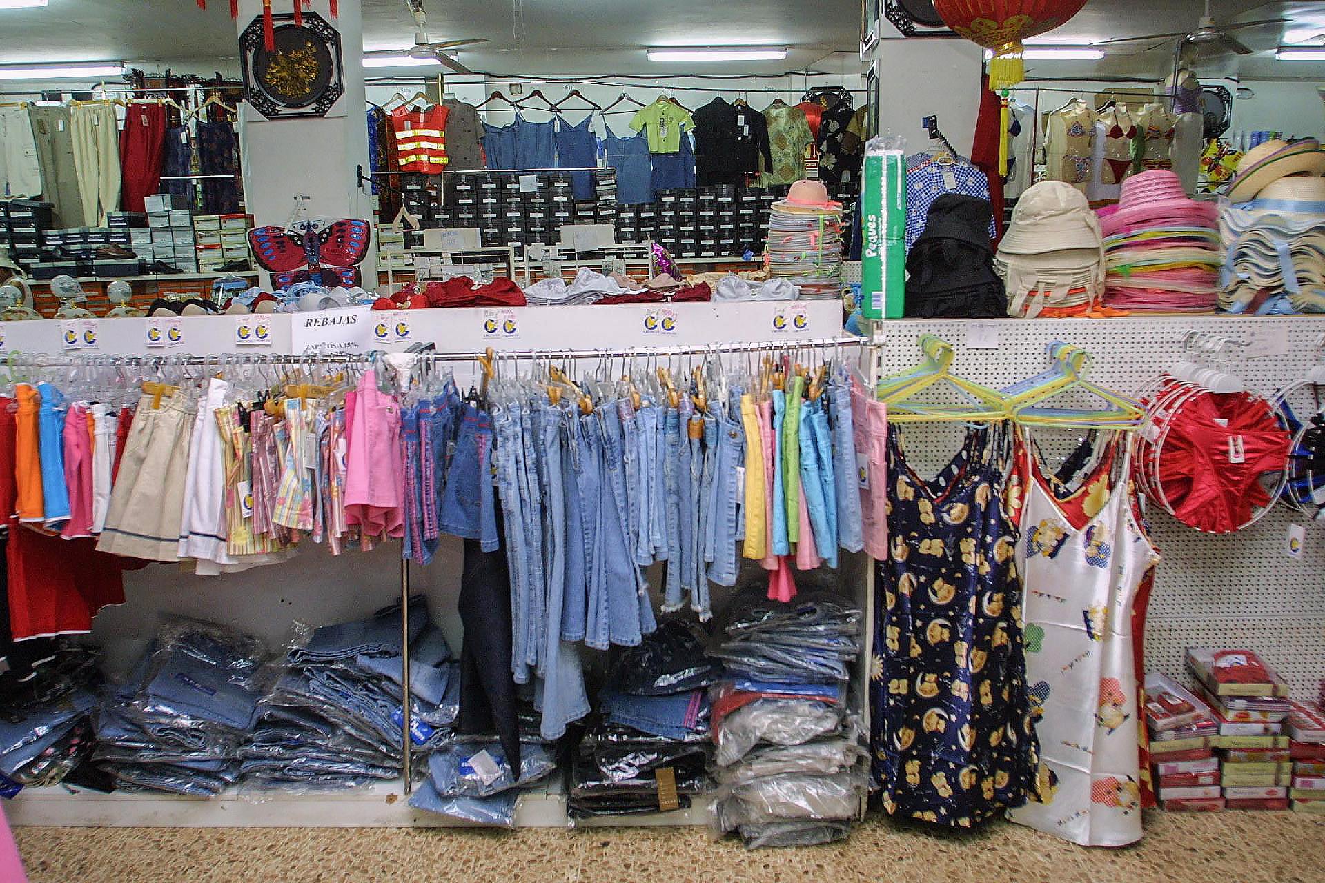 Los artículos baratos de bazar de “Todo por 2 pesos” de la década de 1990 serían hoy “Todo por 3000 pesos”.