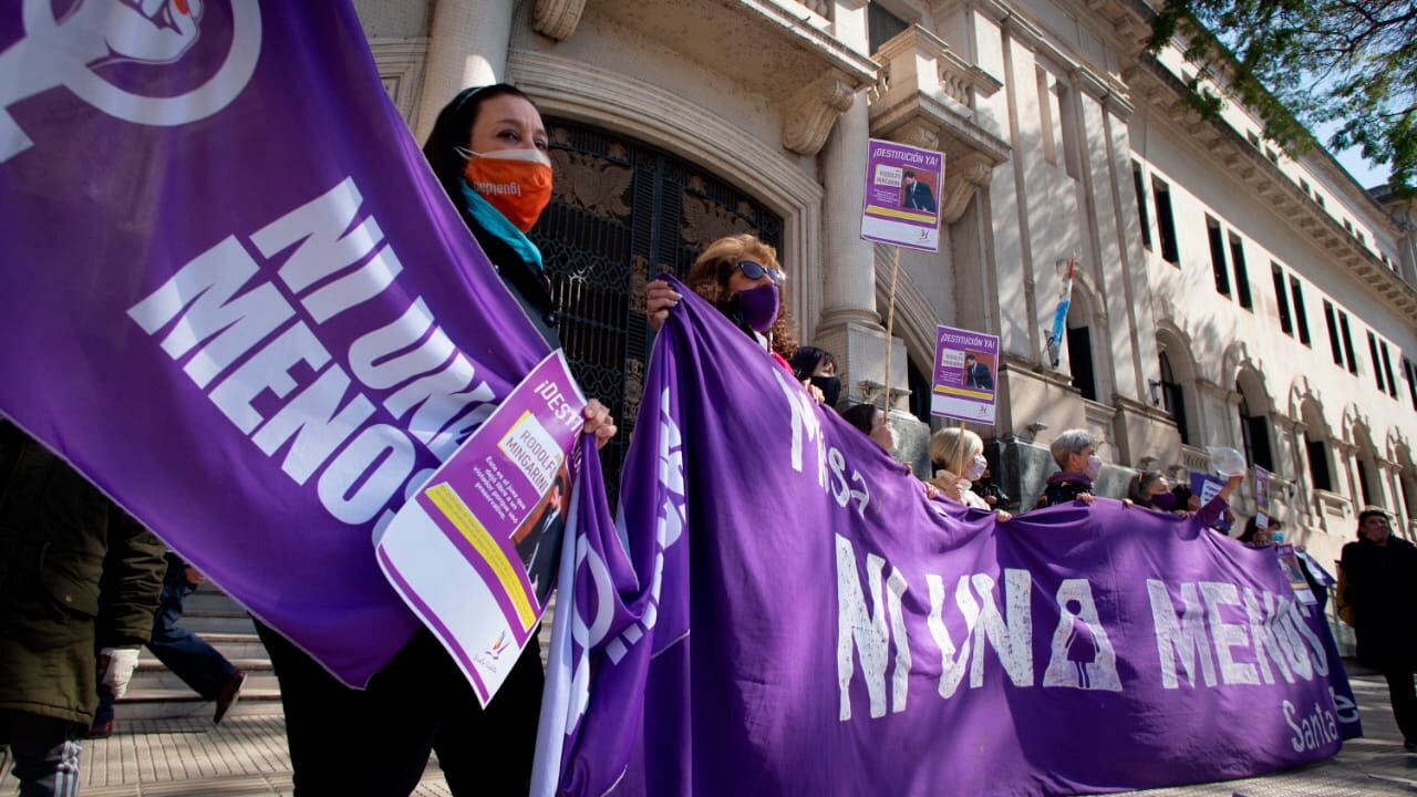 Manifestación de Ni Una Menos en los tribunales de Santa Fe hace dos semanas.
