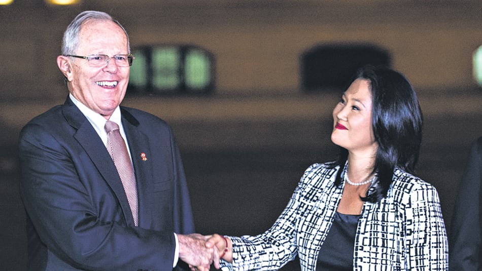 El mandatario peruano se reunió con Keiko Fujimori; luego no contestaron preguntas de la prensa.