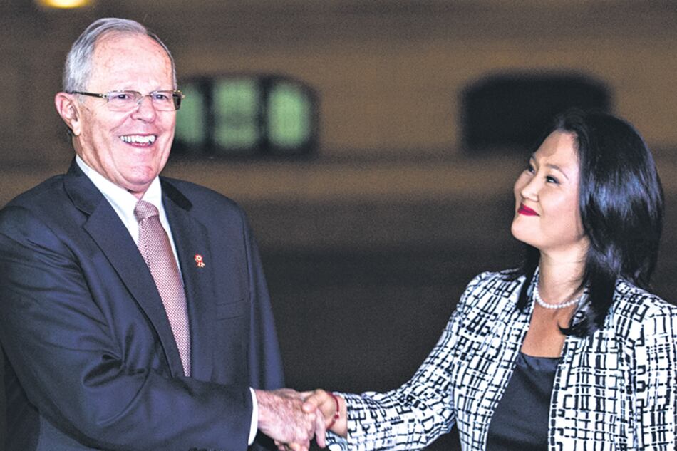 El mandatario peruano se reunió con Keiko Fujimori; luego no contestaron preguntas de la prensa.