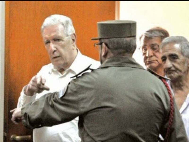 Levin en el primer juicio. 