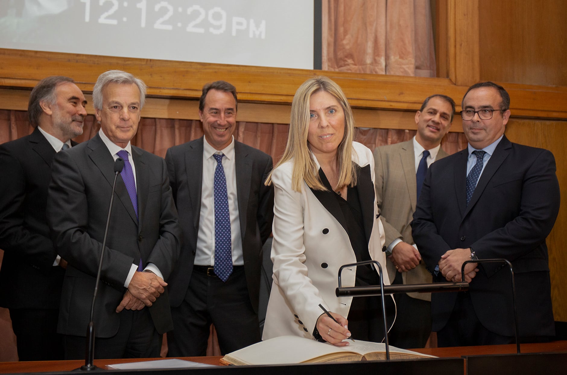 Capuchetti, el año pasado, al asumir como jueza federal, acompañada por Bruglia, Bertuzzi, Irurzun, entre otros magistrados.