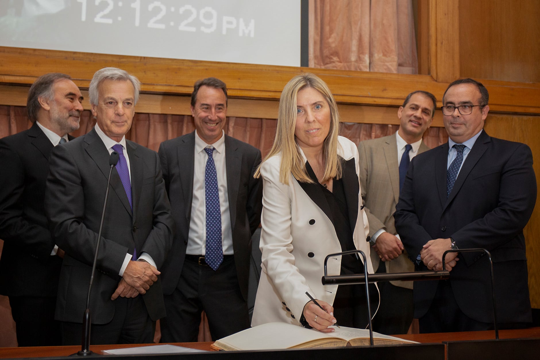 Capuchetti, el año pasado, al asumir como jueza federal, acompañada por Bruglia, Bertuzzi, Irurzun, entre otros magistrados.