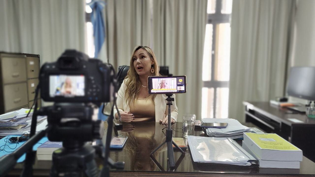 Fiscal Federal de La Rioja Virginia Miguel Carmona en conferencia de prensa