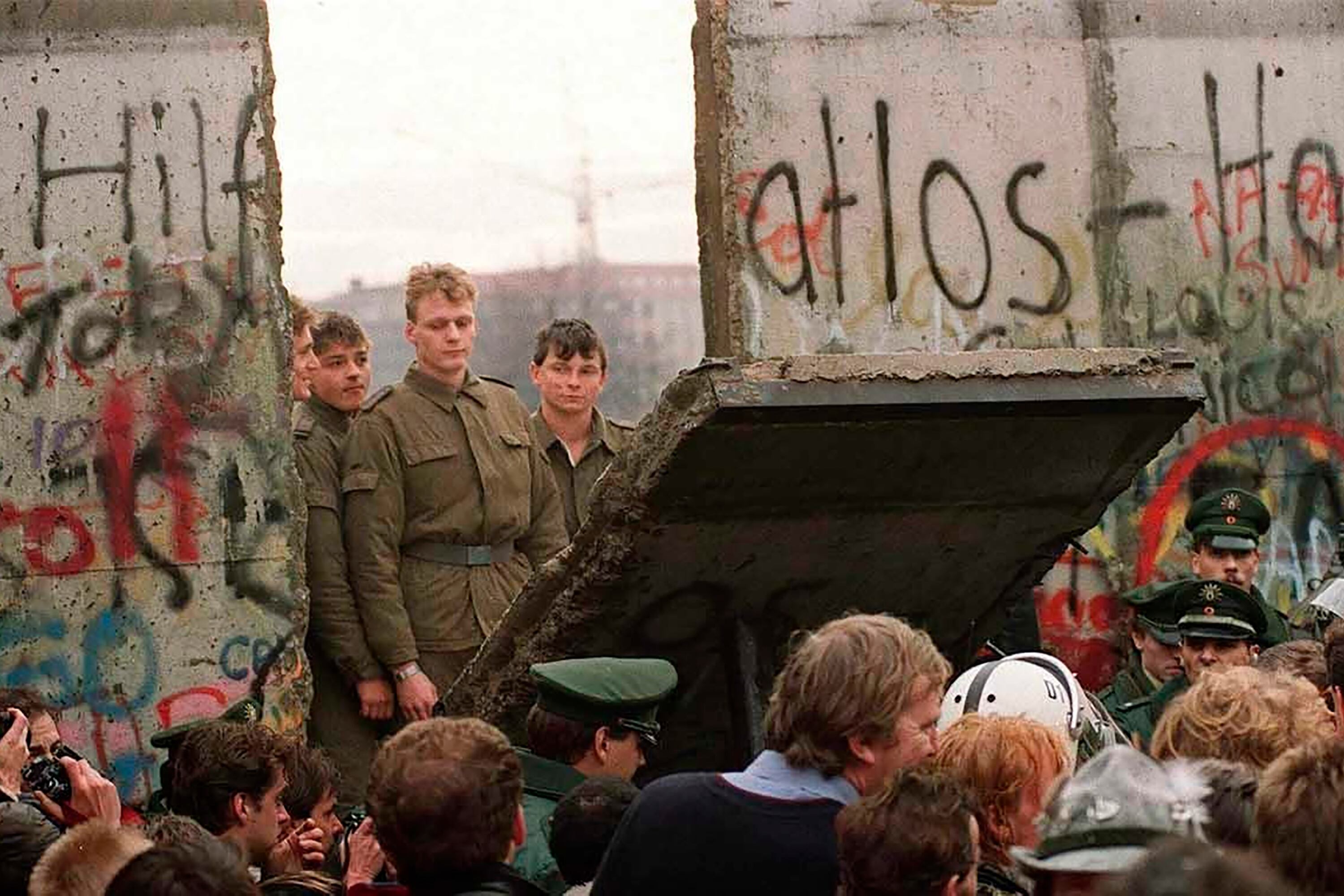 La caída del muro de Berlín dio lugar a un capitalismo pos burgués