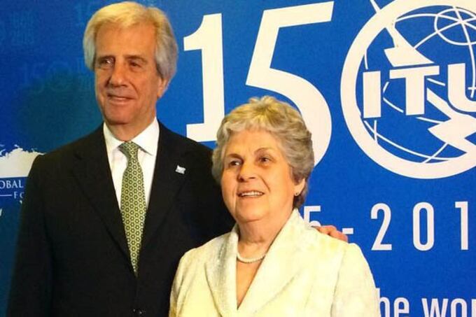 Murió la primera dama de Uruguay, María Auxiliadora Delgado.