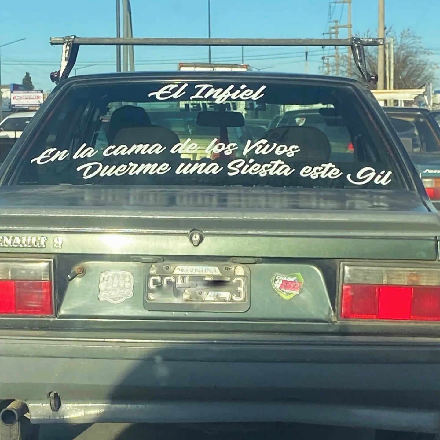 A las cuatro vos te vas, por @vicgiandana.