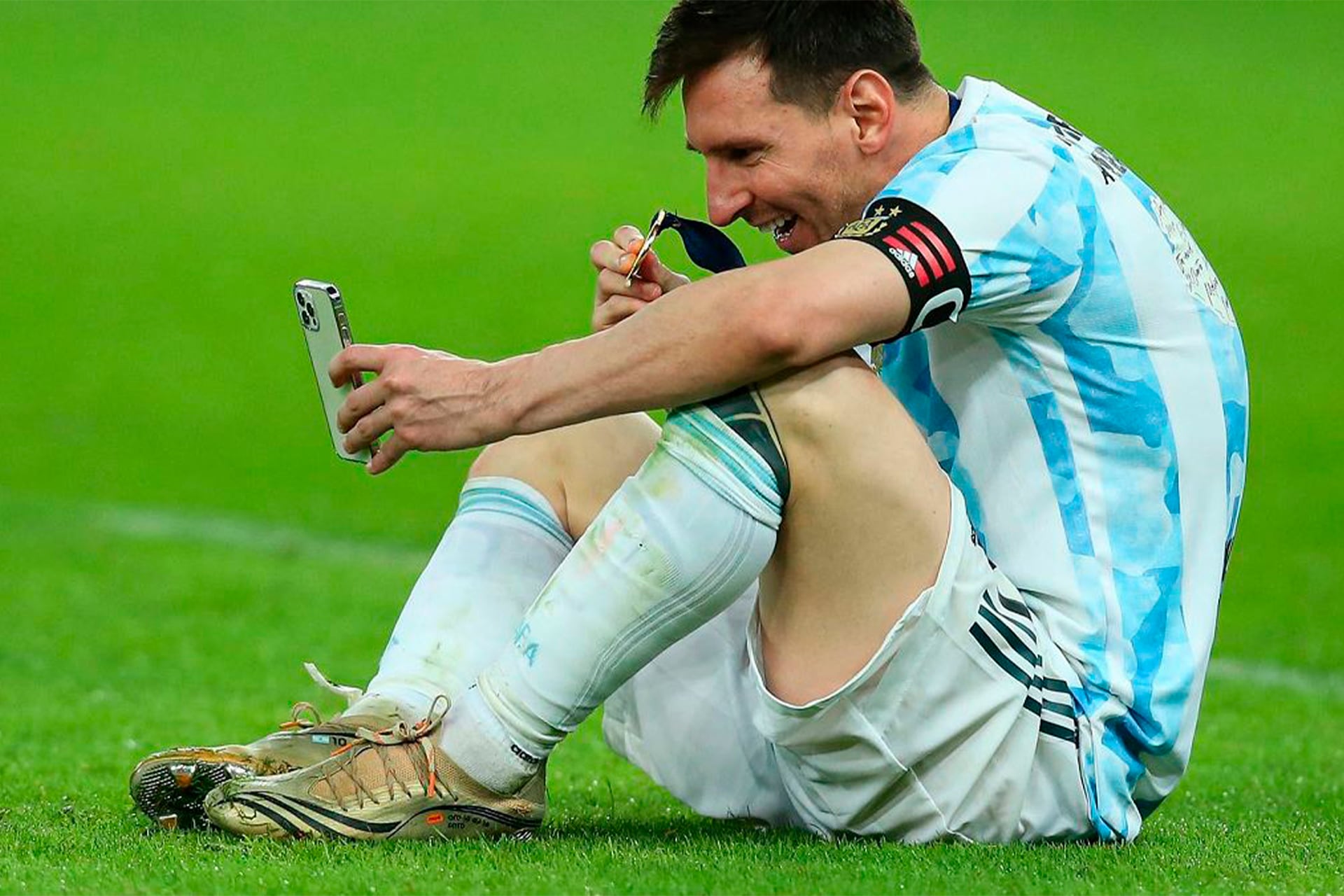 Una de las postales de este campeonato argentino fue la videollamada de Messi con su familia, ni bien terminó la final.