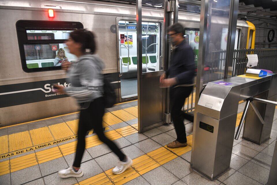 El pasaje base de subte costará 1.071 pesos.