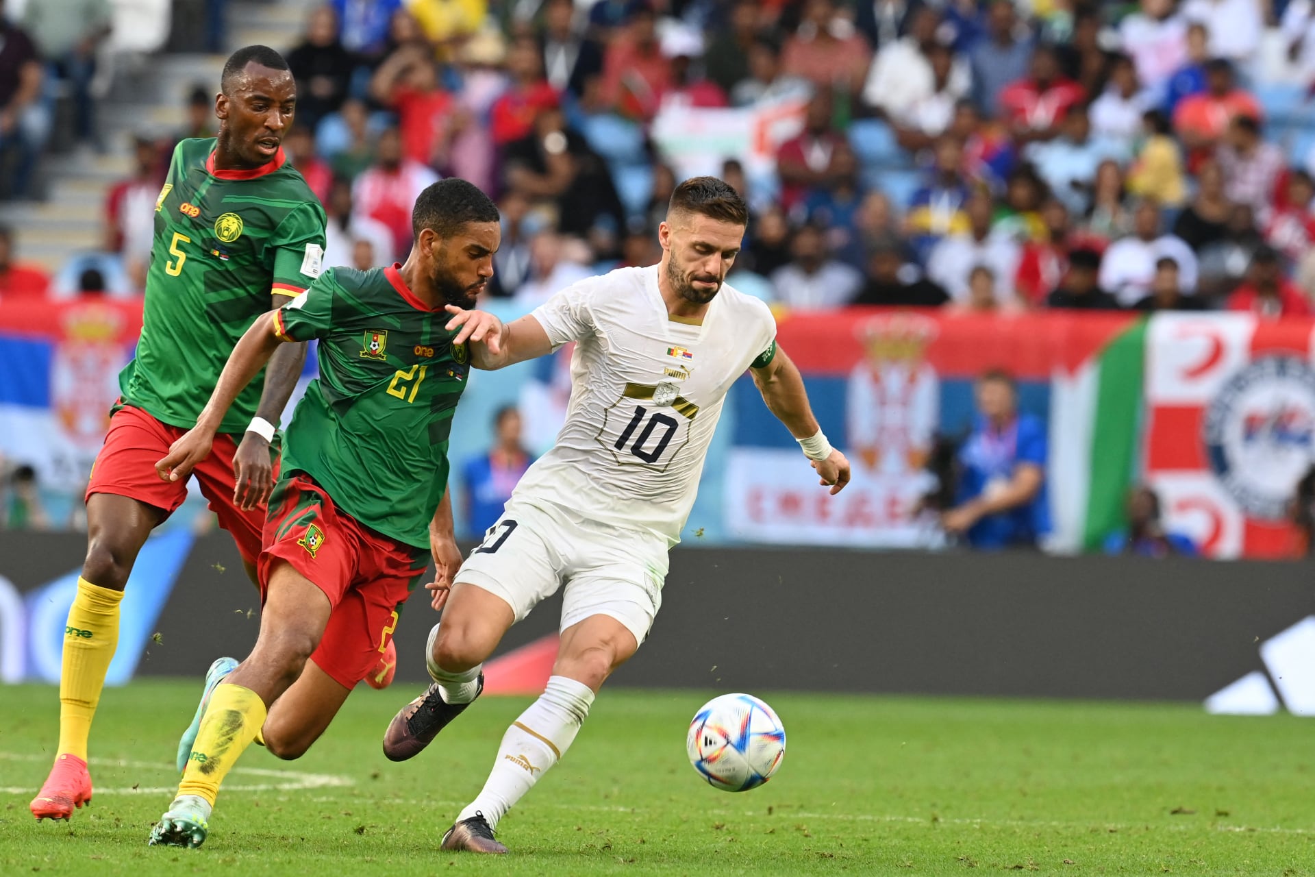 Tadić conduce ante la marca de Castelletto.