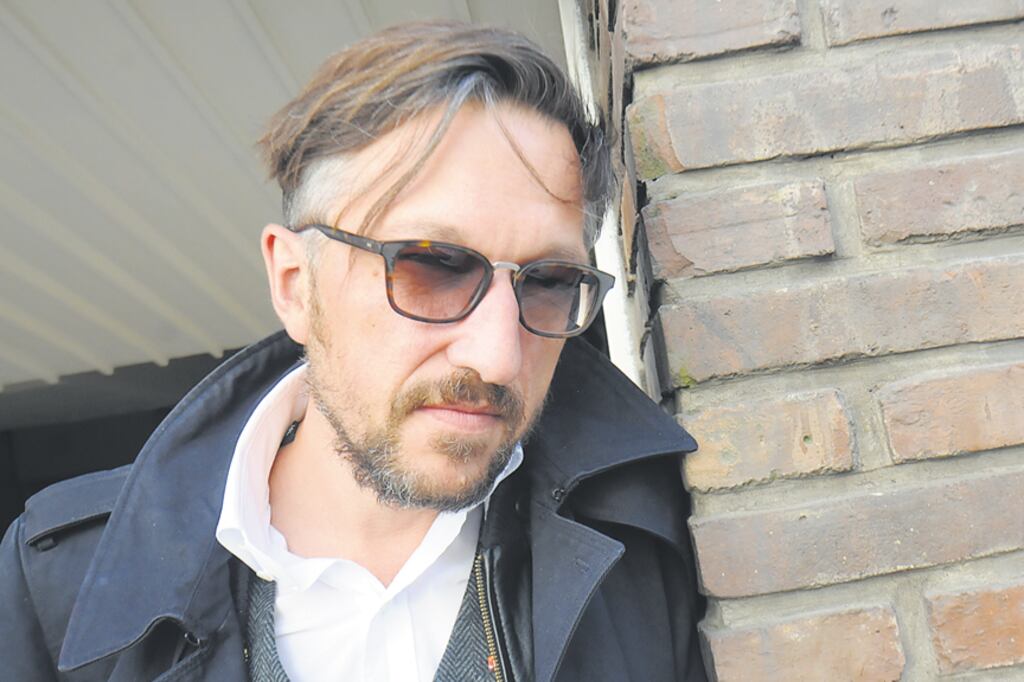 “Para escribir necesitaba distancia con mis propios sentimientos, porque hay emociones que pueden ser mal usadas.”