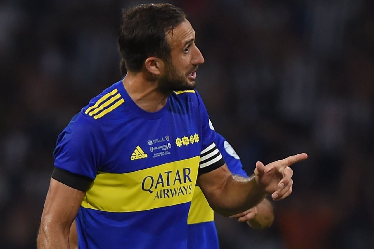 El barilochense Izquierdoz deja Boca luego de 146 partidos (7 goles)