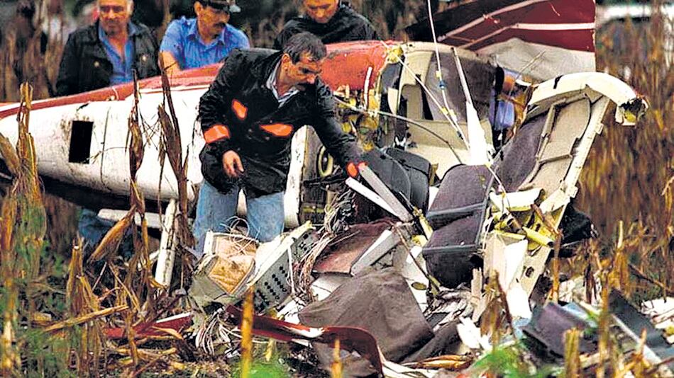 Carlos Menem junior murió al caer al costado de la ruta 9 el helicóptero que conducía.
